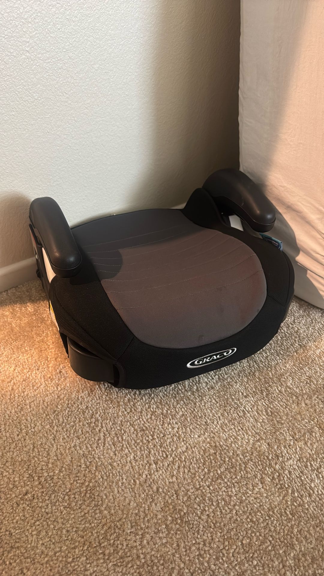 Graco Booster Seat - Hardly Used