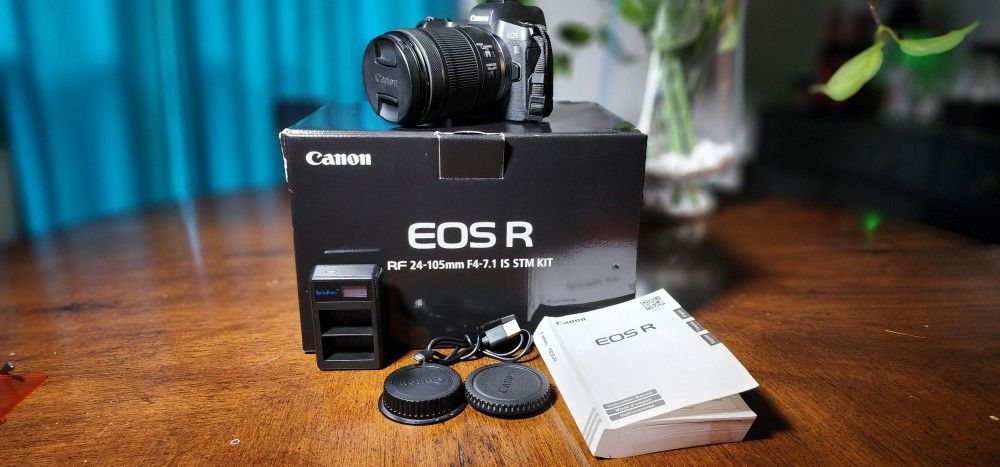 Canon EOS R + 24-105 Lens