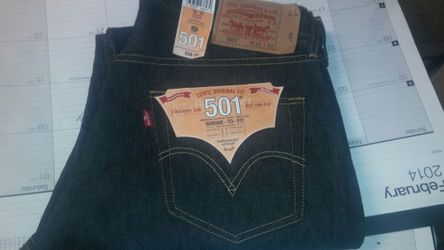 BRAND NEW LEVIS 501 JEANS FOR MEN