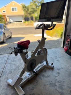 NordicTrack Commercial S27i Studio Cycle (NTEX02722 ) – Great condition!