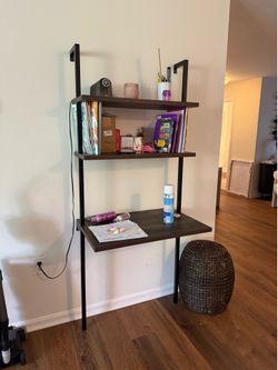 Wall desk