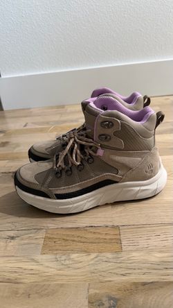 Women’s shoes
