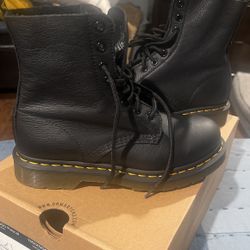 Dr.Martens Boots 