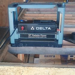 Delta 22-540  12" Planer