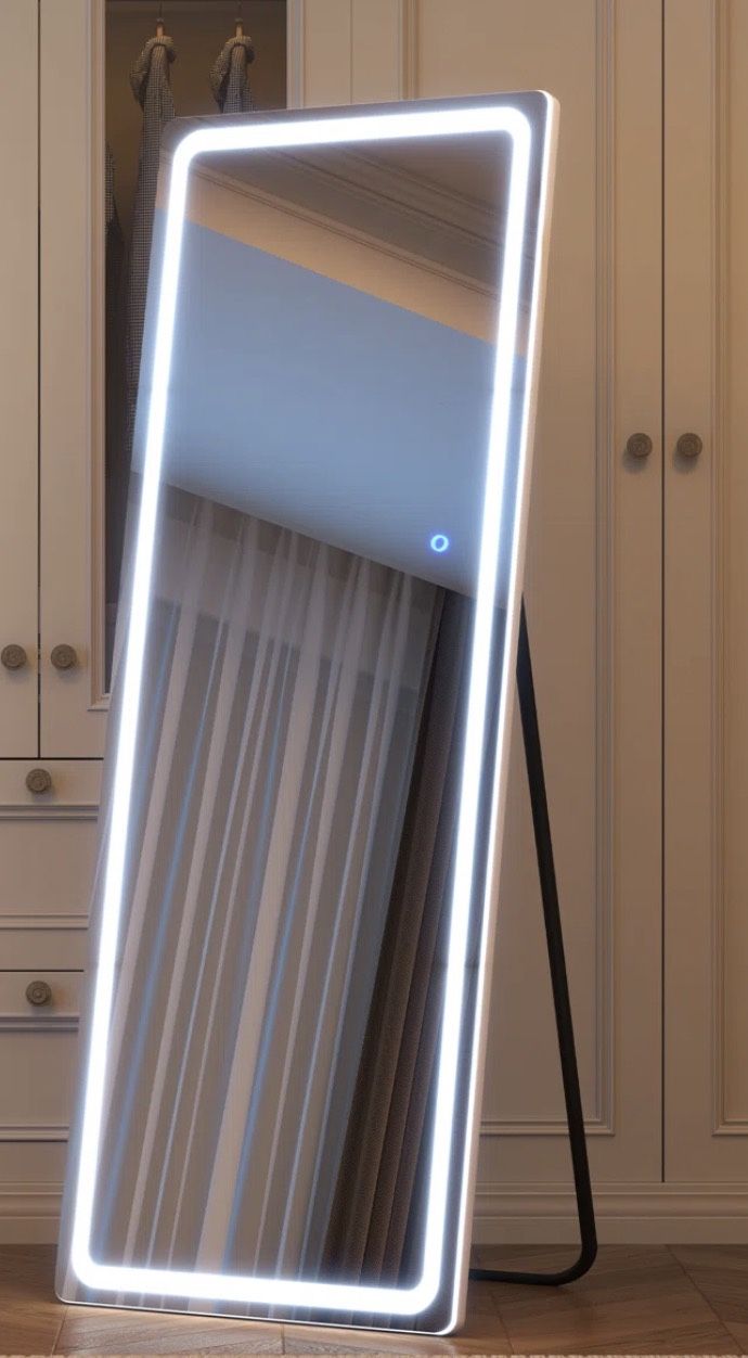 LED FLOOR MIRROR