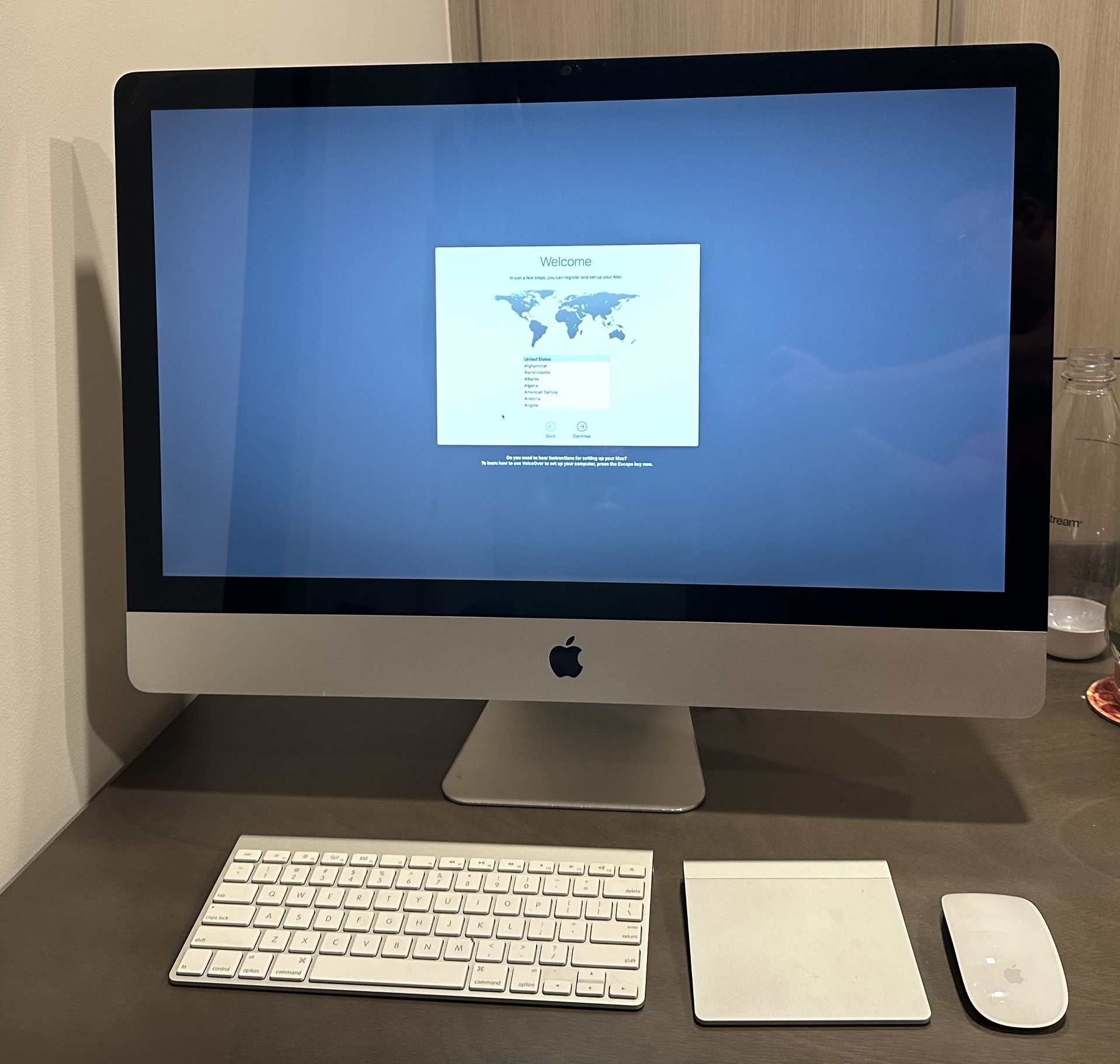 iMac (27-inch, Mid 2010) w/Magic Mouse & Touch Pad - $150 cash