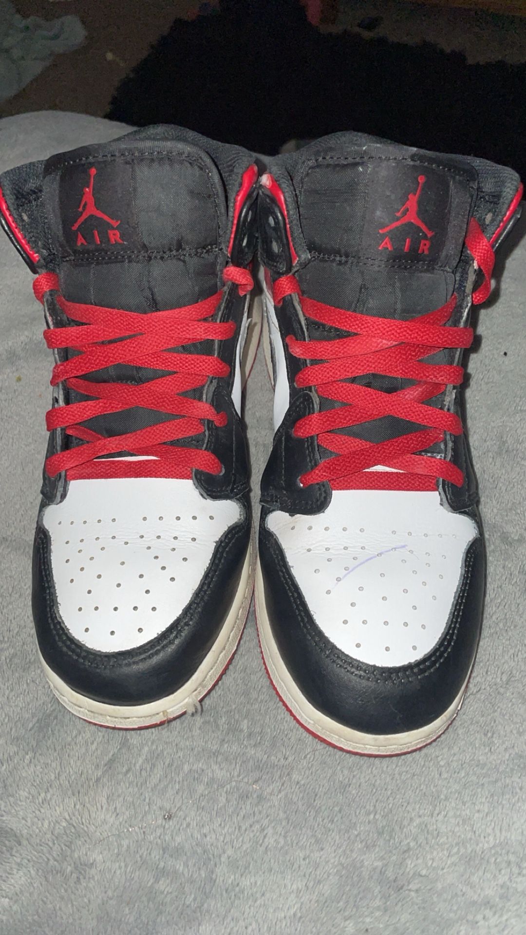 Jordan 1 Mid Gym Red/Black/White – Men’s 7.5