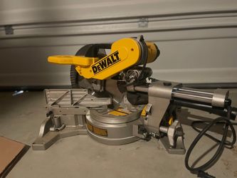DeWalt Chop Saw 12" blade with Stand