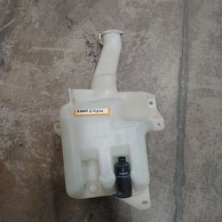 2000 Eclipse Windshield washer Fluid Resivor With Pump (Not Tested)