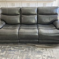 Like New Double Power Reclining Sofa