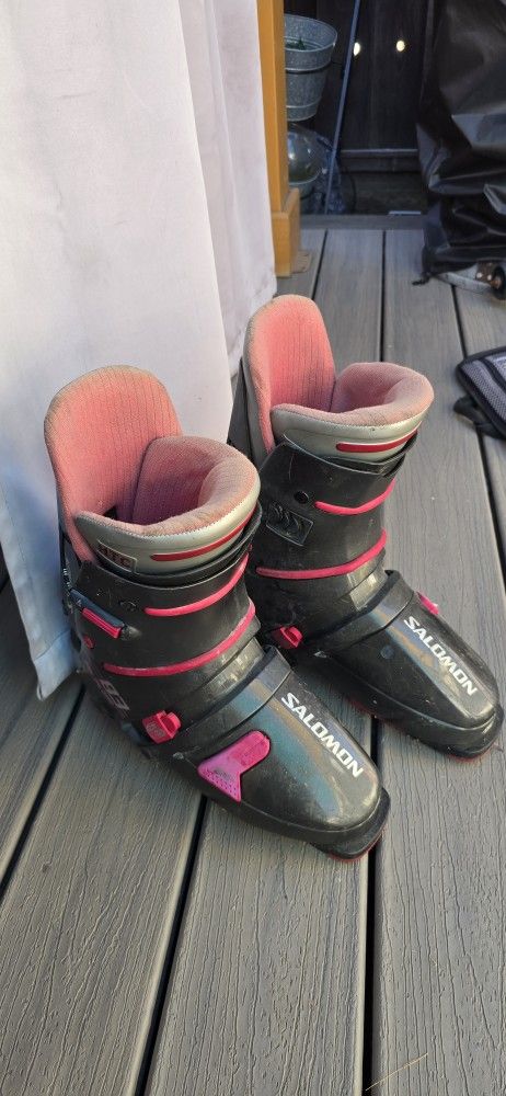 Men Size 8.5 (26.5) Skis Boots
Salomon
Pick up in San Jose 95121 area