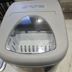 Ice Maker 