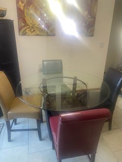 Dining Room Set w/4 multicolor tall back chairs