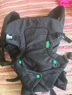 Infantino baby carrier