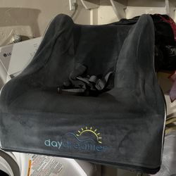 daydreamer baby lounger