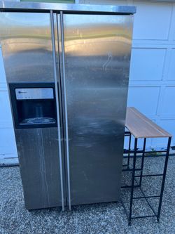 Free fridge (does not work)