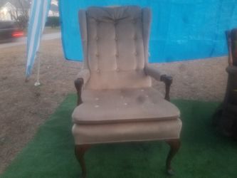 AWESOME WING BACK CHAIR!!