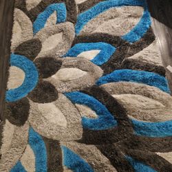 5 X 7 Fluffy  Center Rug 