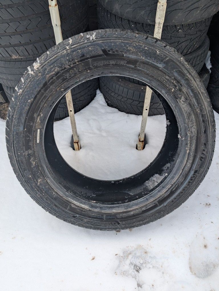 TOYO CELSIUS CUV 225/55 R17  Used Tire 