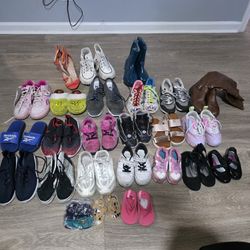 25 MIX PAIRS OF SHOES