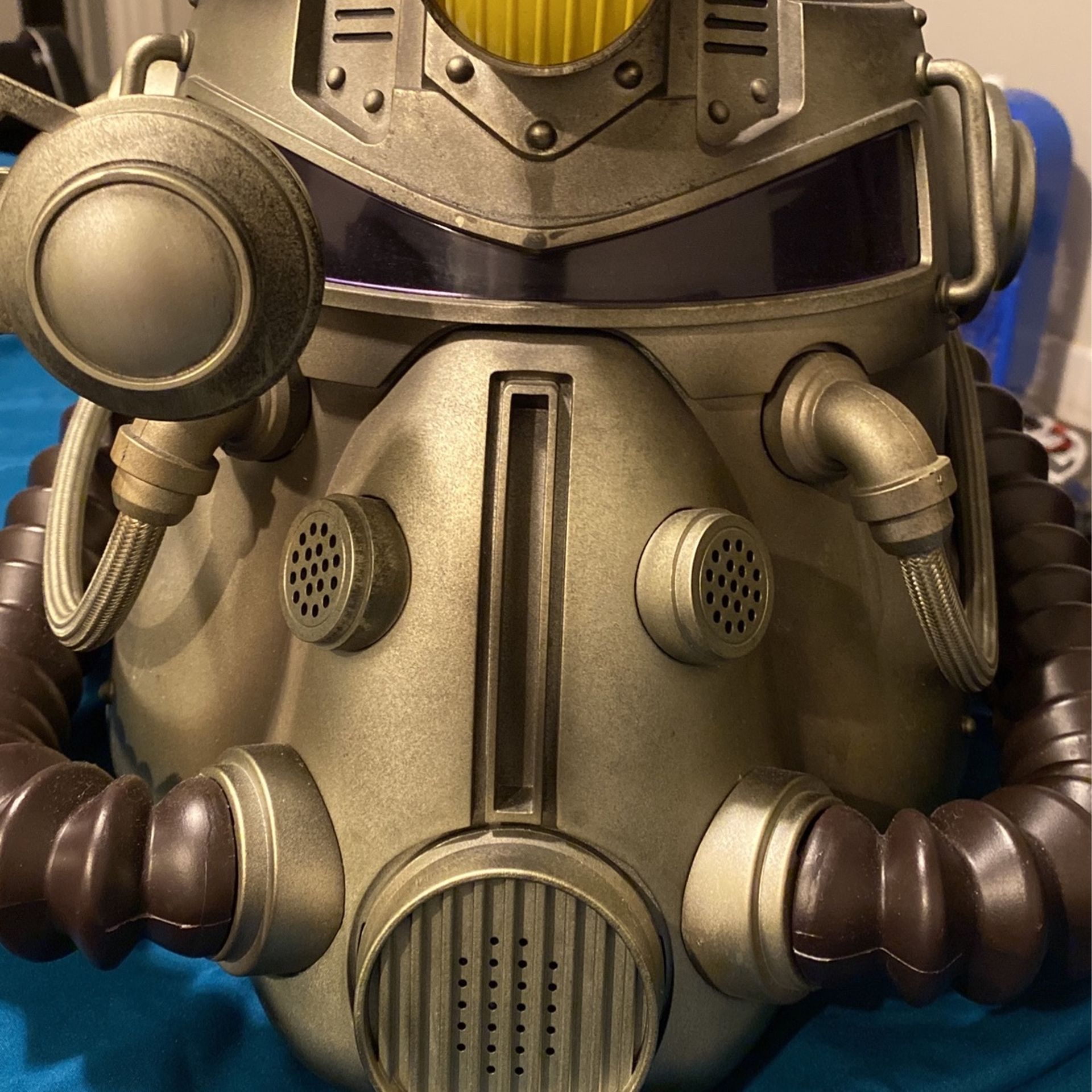 Fallout 4 power armor helmet Limited Edition