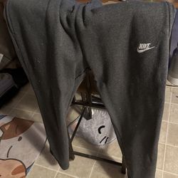 NIKE MEN'S FLEECE DARK GRAY SIZE LARGE 