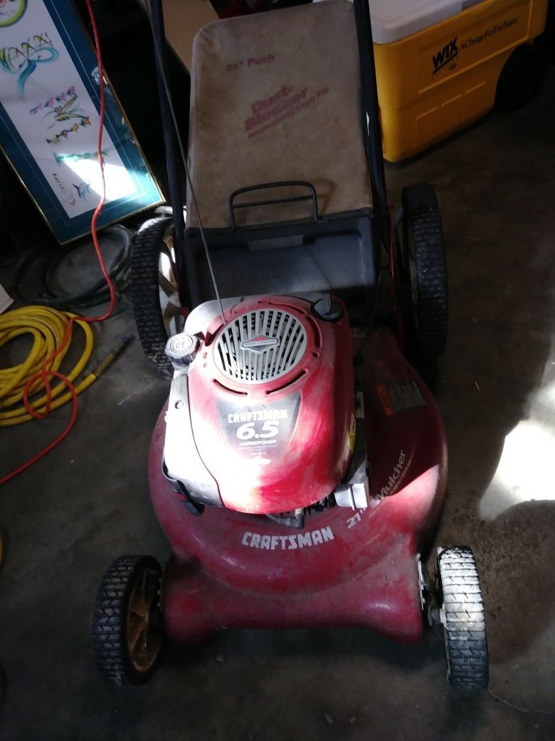 Craftsman 6.5 horsepower Briggs & Stratton lawn mower for Sale in