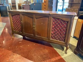 Antique Console Stereo with Lattice Design