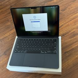 MacBook Air 13” M2 Includes AppleCare+