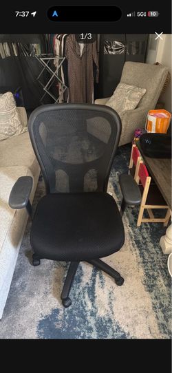 Ergonomic Mesh Office Chair – Black