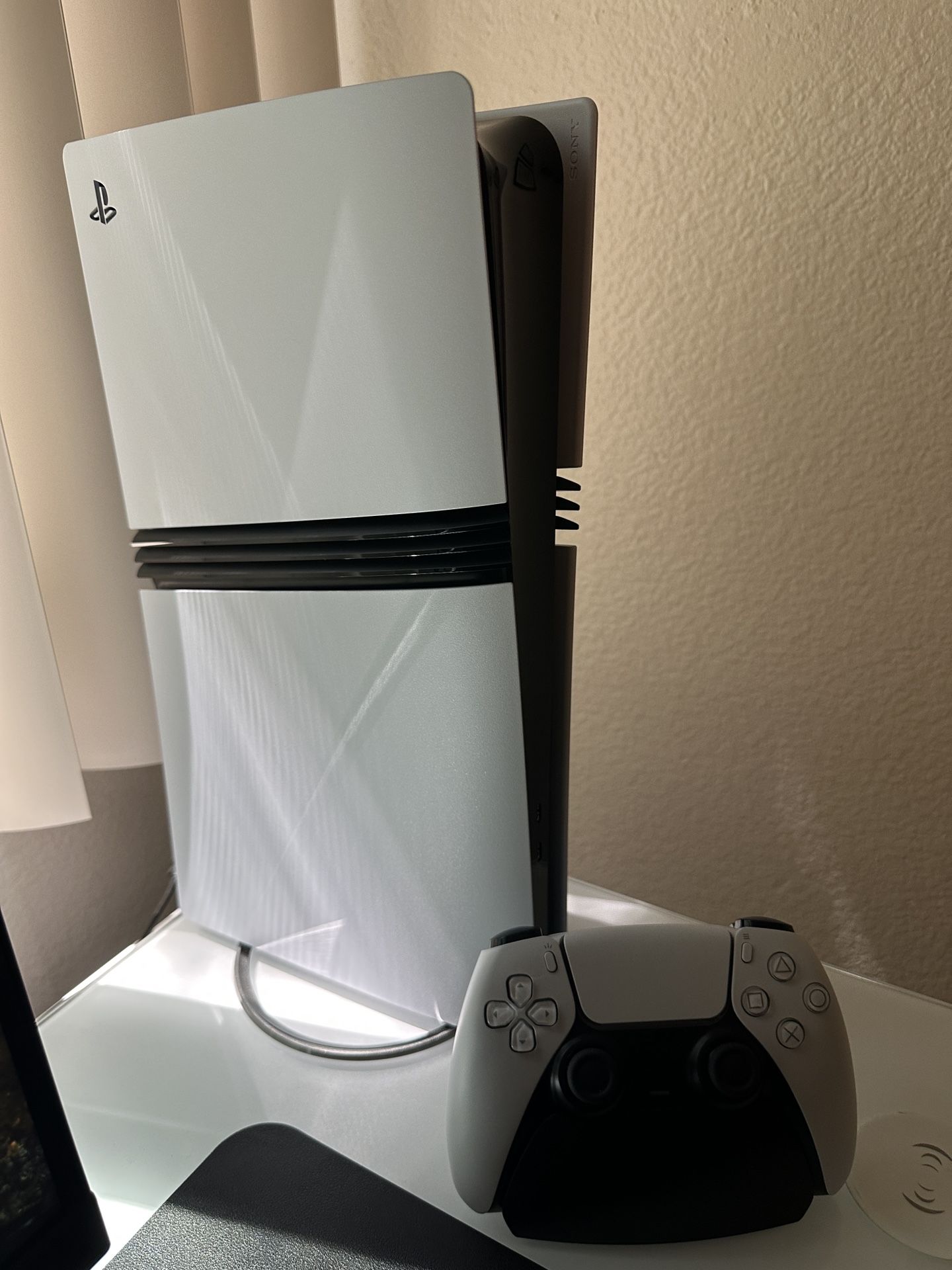 PS5 Pro w/disk drive