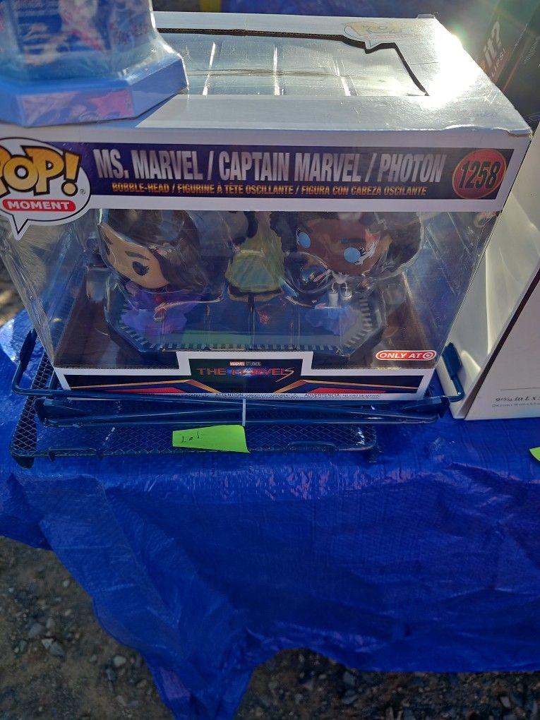 Ms.marvel Captain Marvel Exclusive Pop