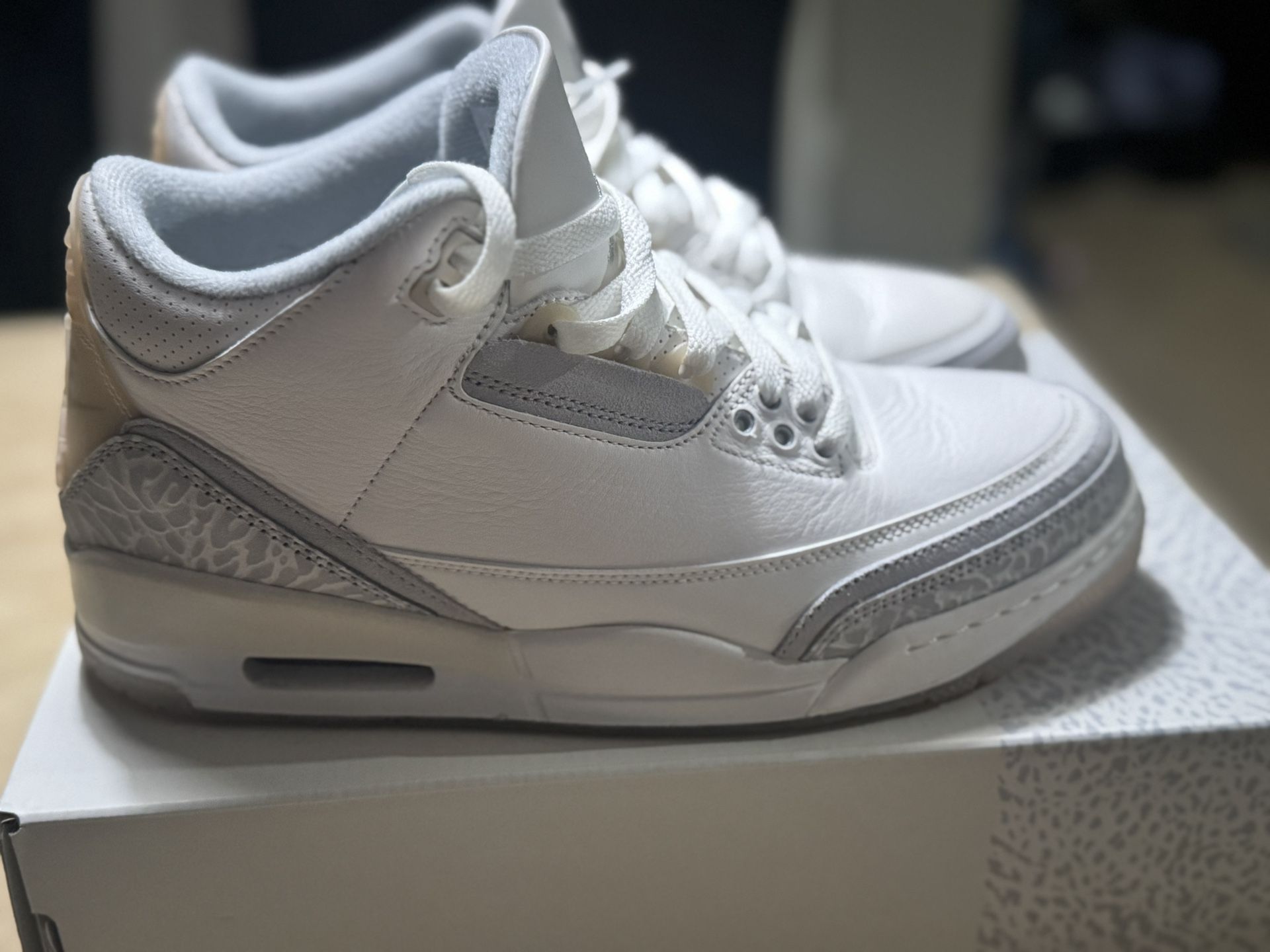 Men’s Air Jordan 3 Retro ***Size 9*** 