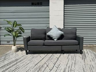 🛋️✨ MODERN GRAY SOFA – PERFECT FOR APARTMENTS 🏠🔥 FREE DALLAS DELIVERY!
