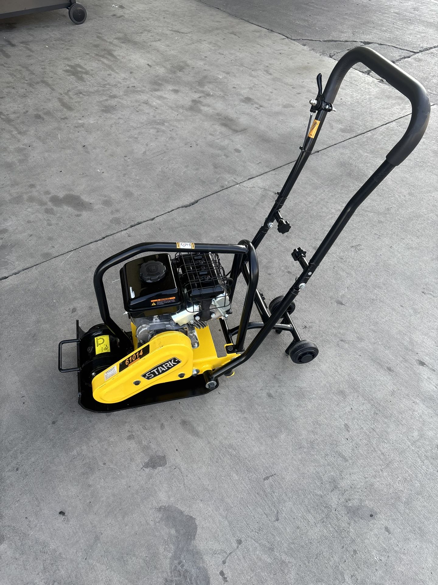 Stark 2000 lb Force Plate Compactor and Vibratory Rammer for Asphalt/Soil