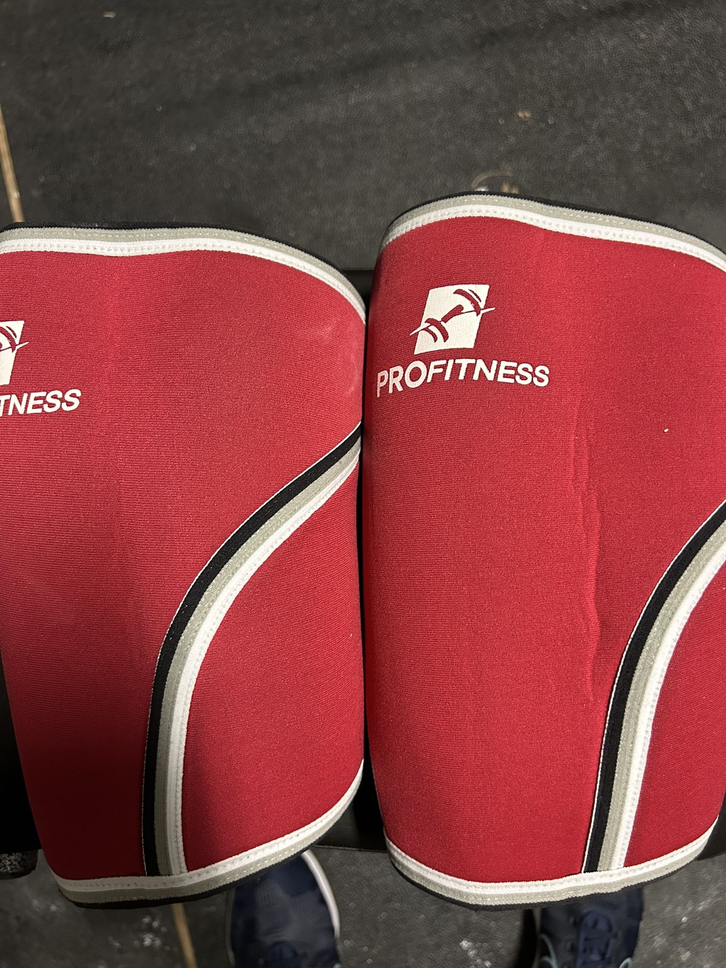 ProFitness XXL 7mm Neoprene Knee Sleeves