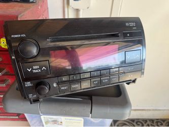 Stock 2012 Toyota tundra car stereo