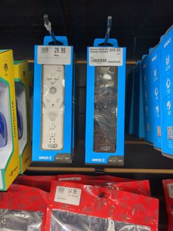 Nintendo Wii Controllers and Nun Chuck
