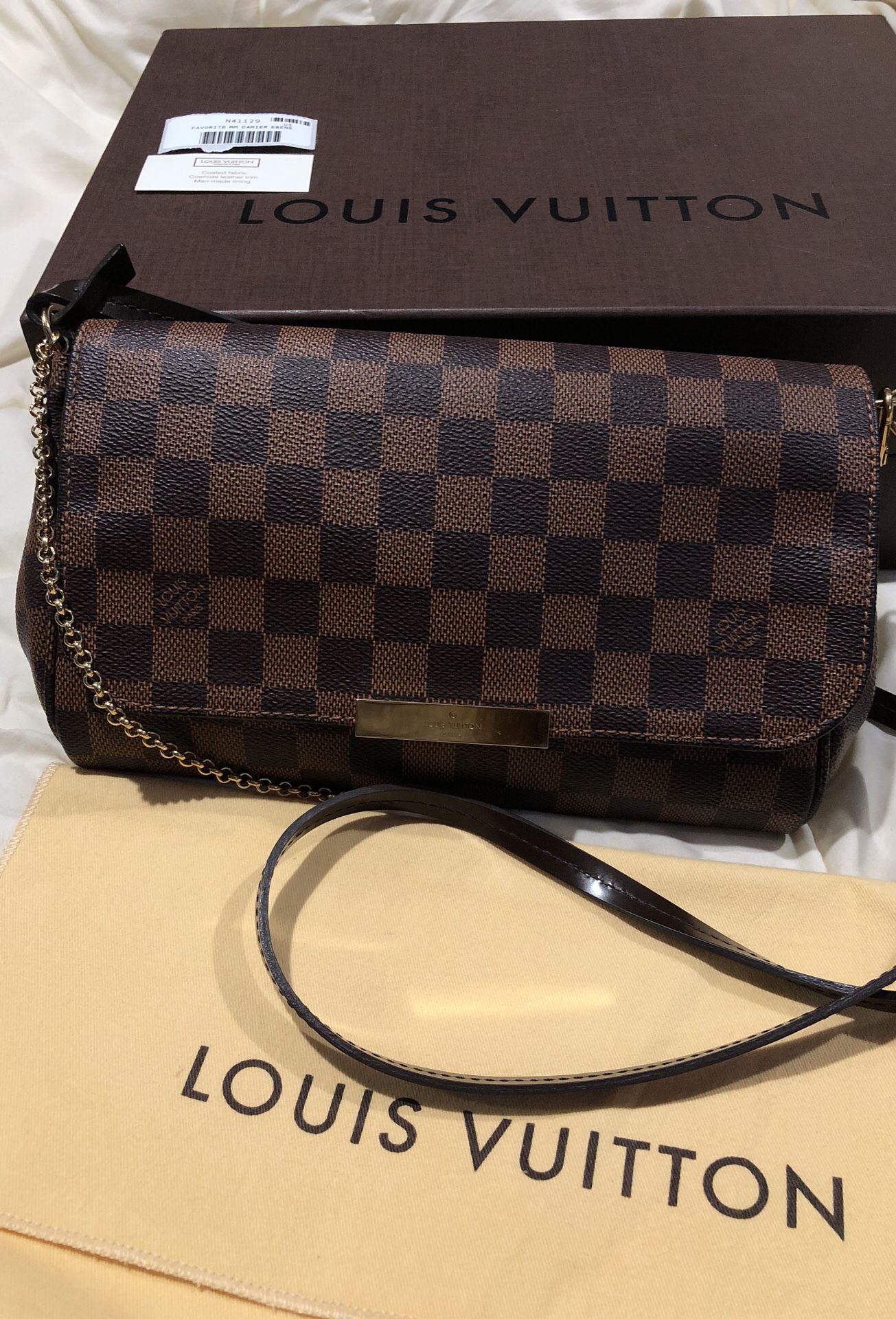Authentic Louis Vuitton Favorite MM Damier Ebene for Sale in San Diego, CA  - OfferUp