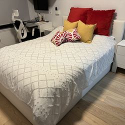 Used Queen Bed with Storage and Mattress – White/ Great Condition! Baxton Studio