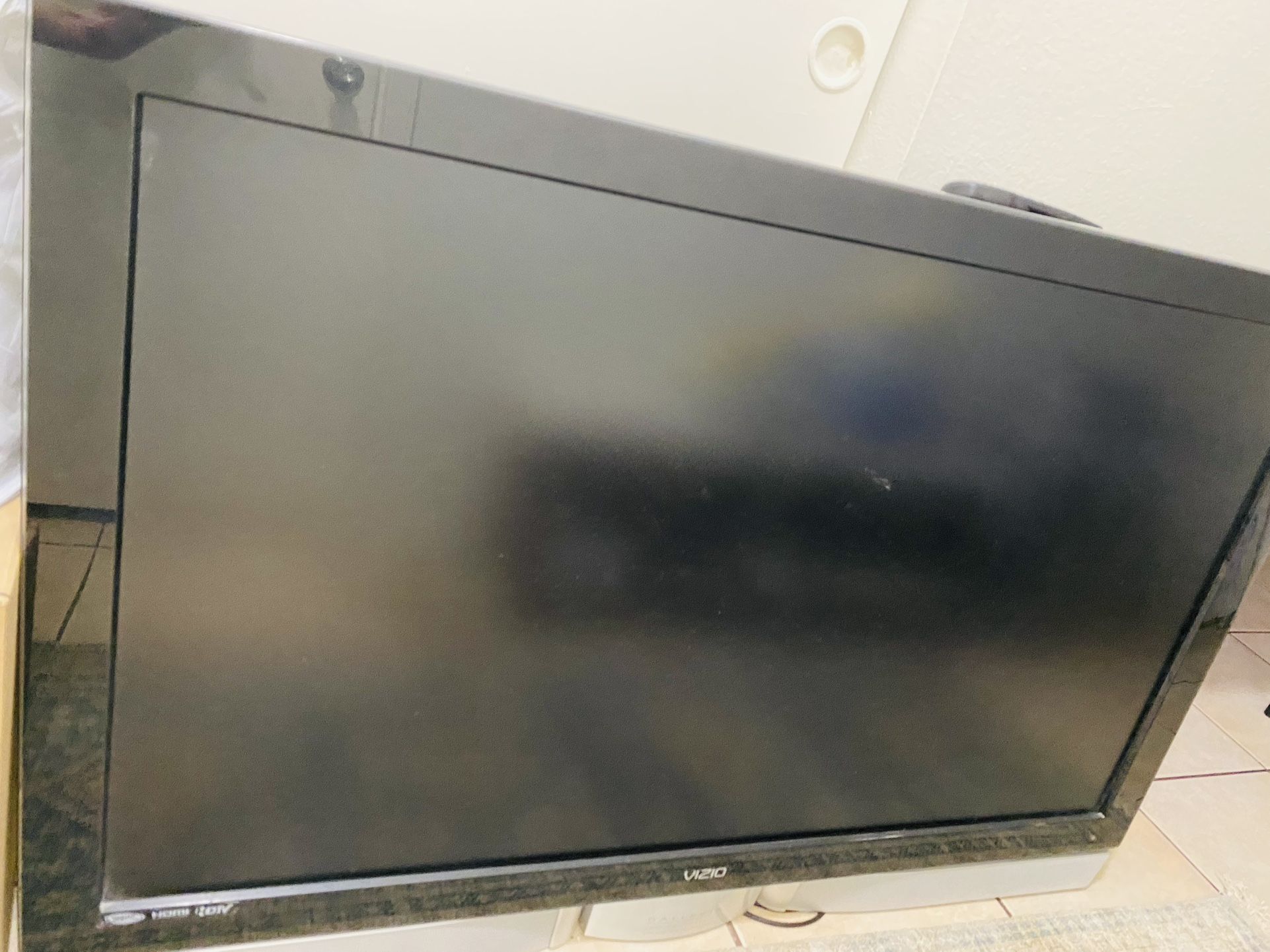 TV (Vizio Gallevia) for Sale in El Cajon, CA OfferUp