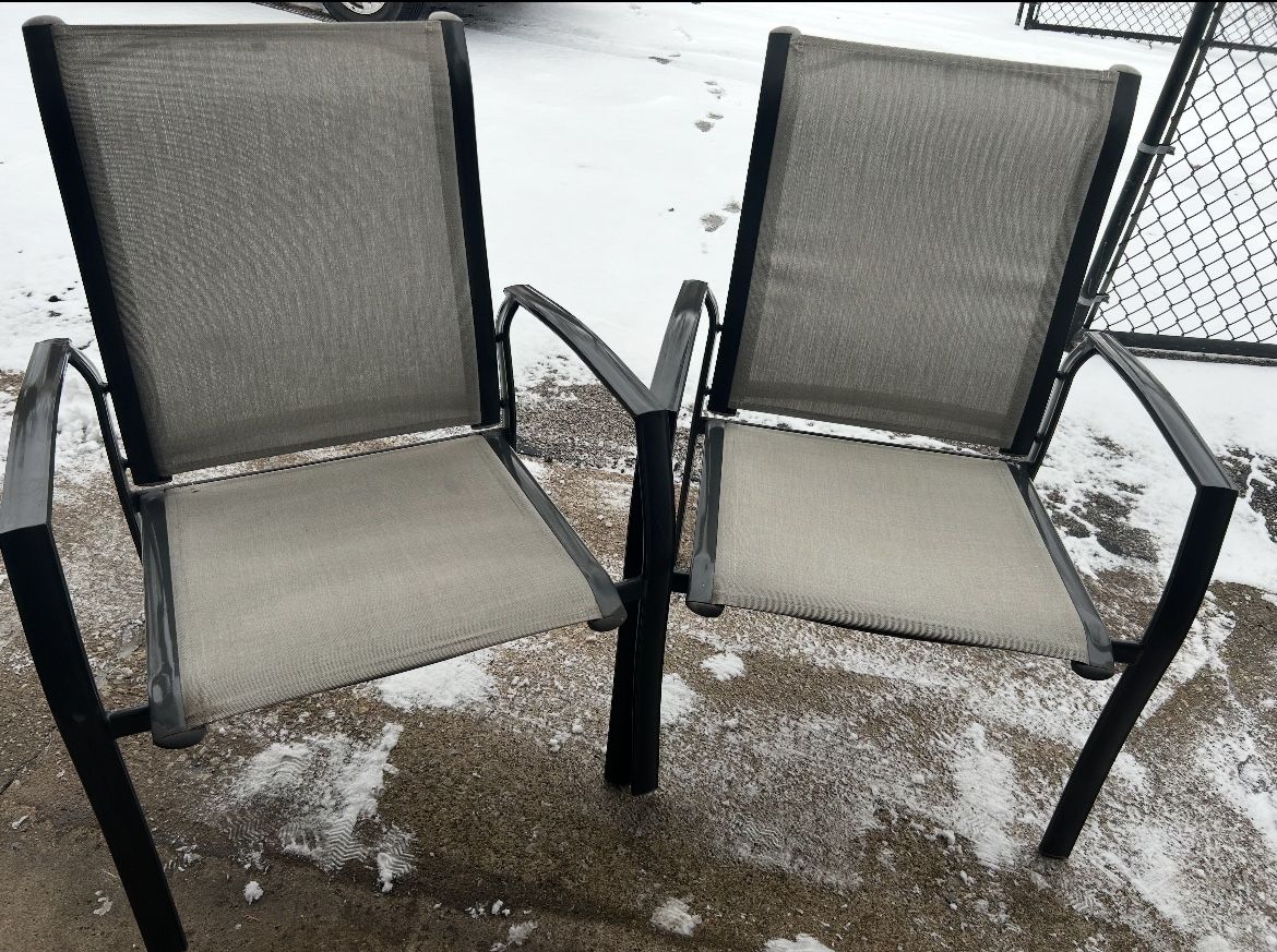 2 chairs for exteriors / 2 sillas para exteriores