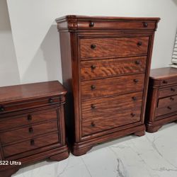 💥DRESSER 2 NIGHT STANDS💥