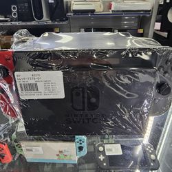Nintendo Switch With Extra Controller and Case. ASK FOR RYAN. #4(contact info removed)-01