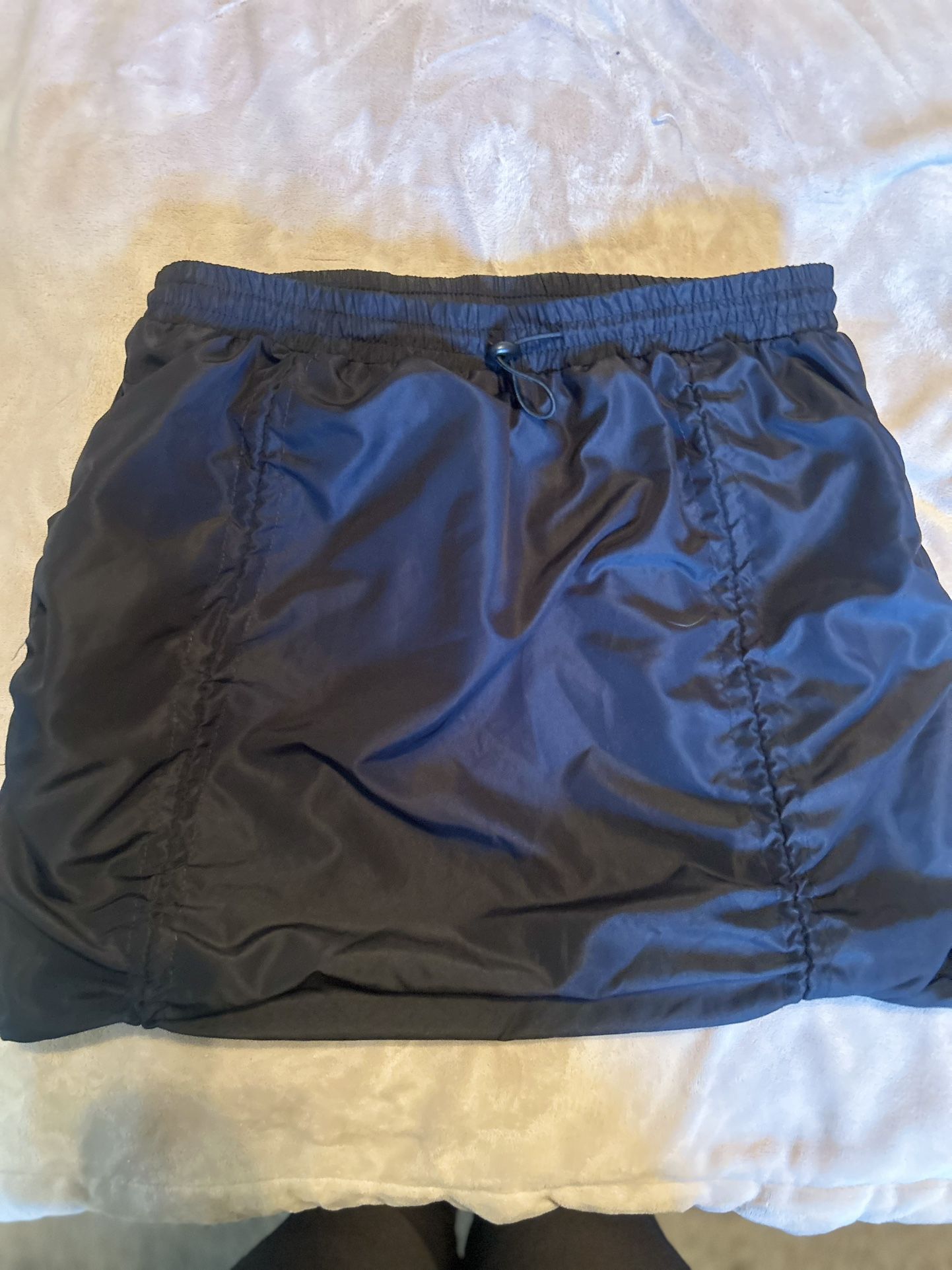 Women, black cargo, midi skirt size large