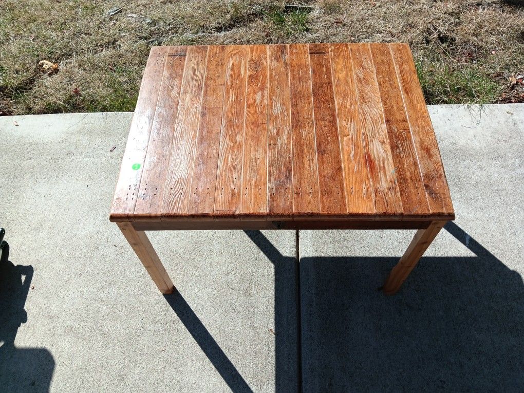 Table, Rug, Side Elephant Stand/table