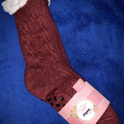 NWT RED OILILY THERMAL COSY SOCKS NATURAL COMFORT- HIGH QUALITY 