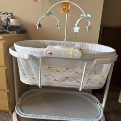 Fisher Price Baby Bedside Bassinet 