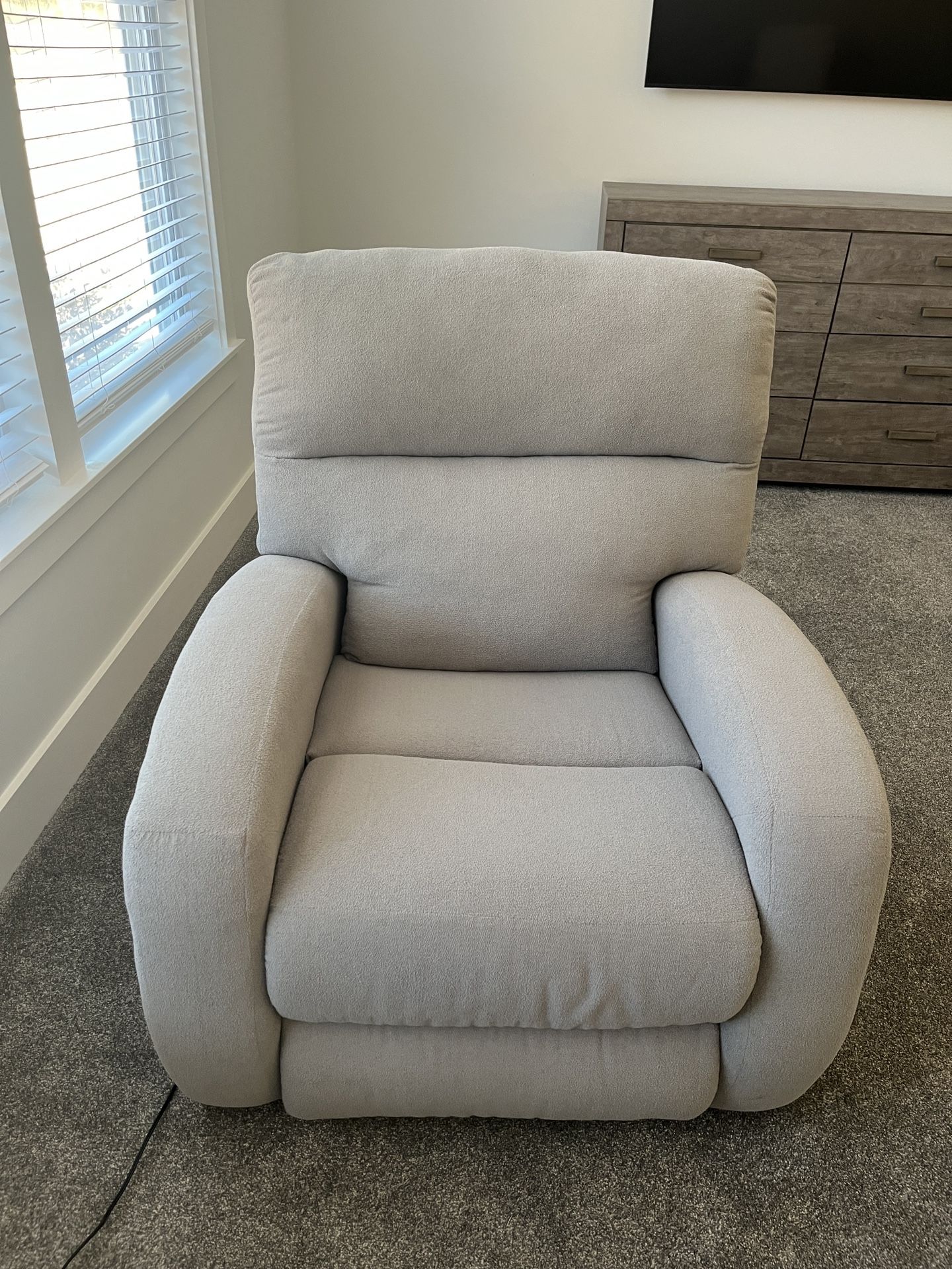 Like New Gray Power Recliner 
