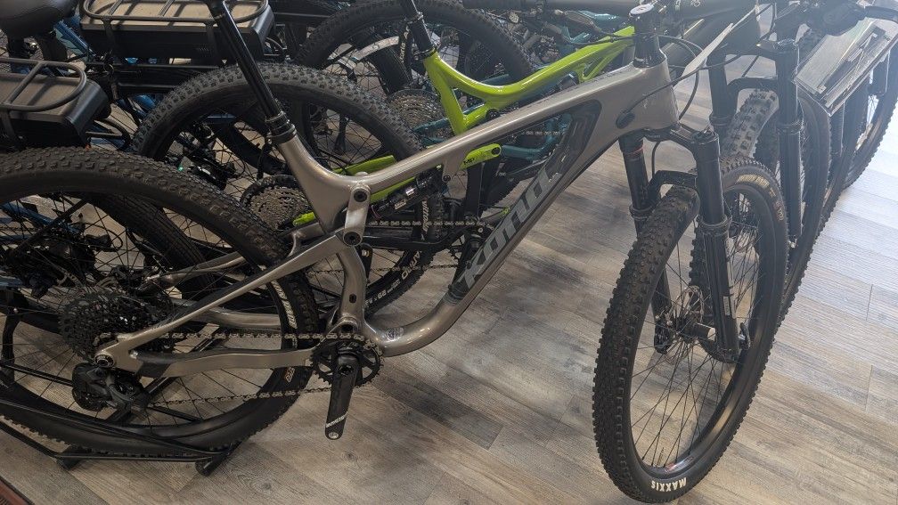 Kona Hei Hei Size Large